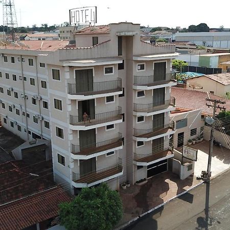 Imperio Hotel Cacu Exterior photo